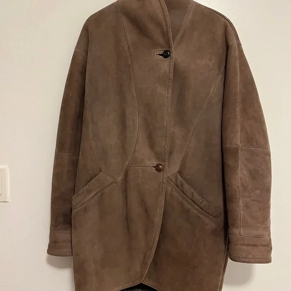 Fritala brown suede shearling coat with black trim, made in Finland - Picture 3 of 10